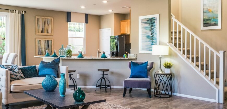 Single House Near, Los Angeles